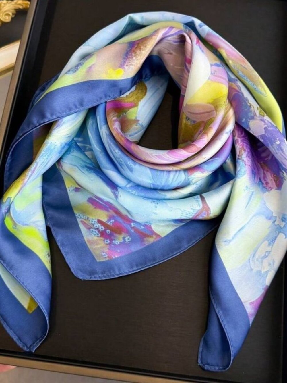 MultiColorScarf Blue Accent N1438